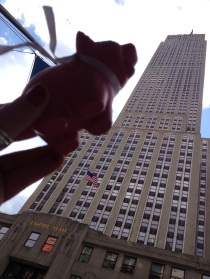 Mr Piggy trying to be King Kong @ the Empire State Building - NYC May 2014